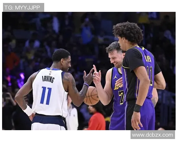 勇士与湖人激战149分巅峰对决球星们的精彩瞬间回顾与分析